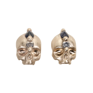 Black Island Of Idols Skull Stud Earrings in White - 11648